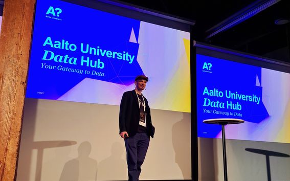 Antti Valkonen pitching the Data Hub case at SolverX